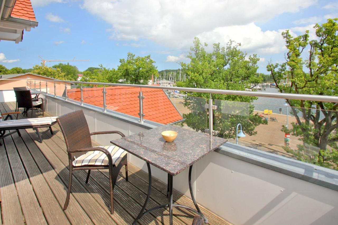 Hafennahe Penthousewohnung Mit Meerblick - Hafenresidenz Lauterbach Fewo 2-7 Buitenkant foto
