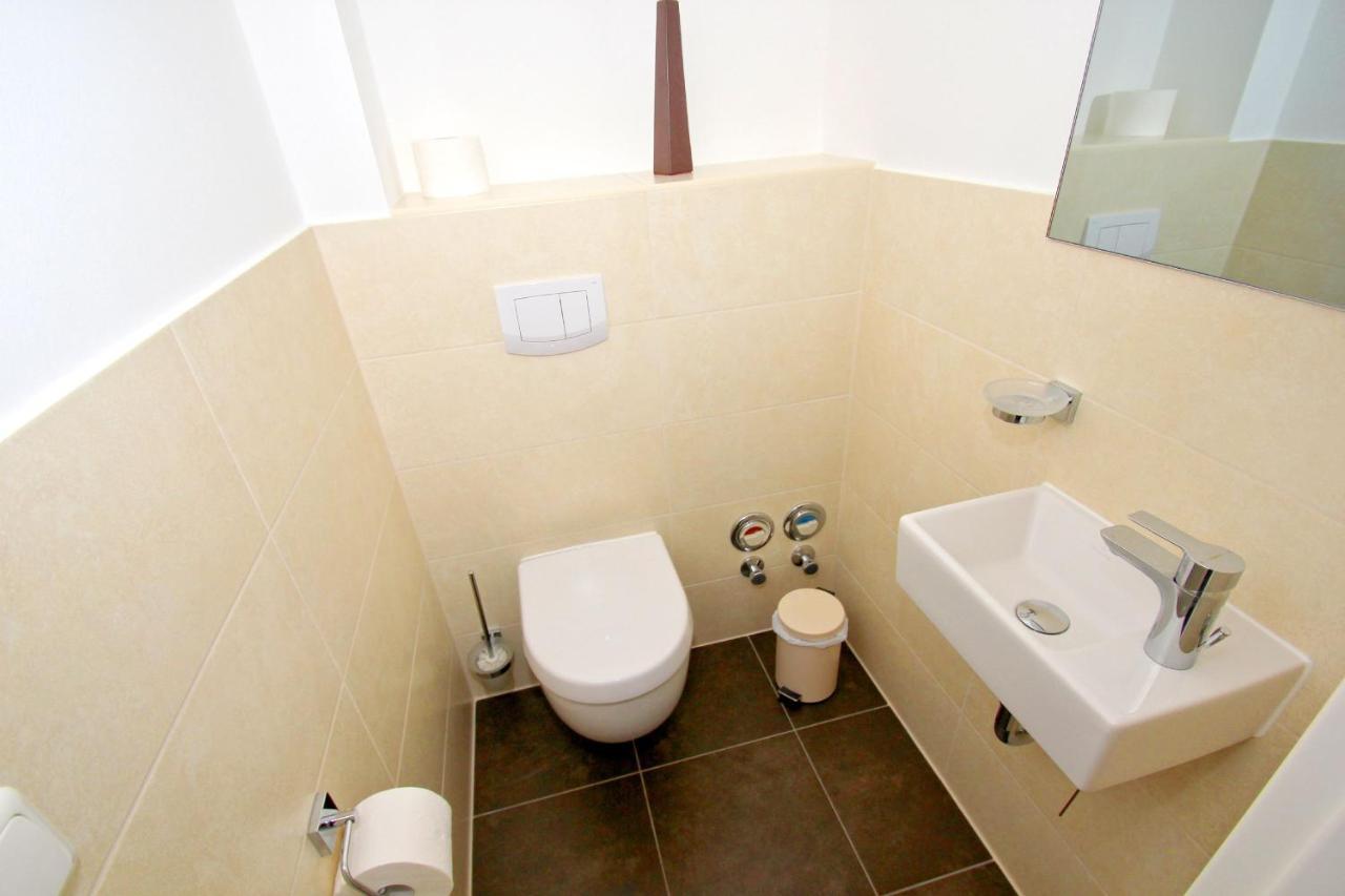Hafennahe Penthousewohnung Mit Meerblick - Hafenresidenz Lauterbach Fewo 2-7 Buitenkant foto